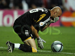 Fabien Barthez clutching his nose